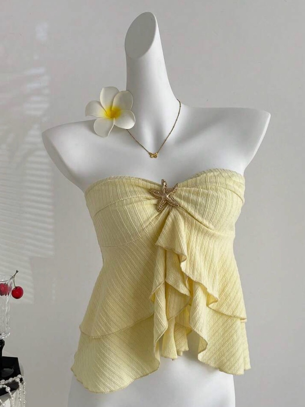SHEIN Pale Yellow Strapless Ruffle Starfish Appliqué Top